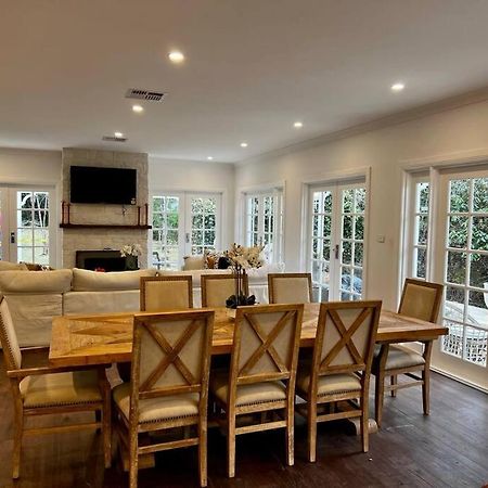 Sunnyside Luxurious 4Br Art Villa, Fireplace, Village 2Mins 웬트워스폴스 외부 사진