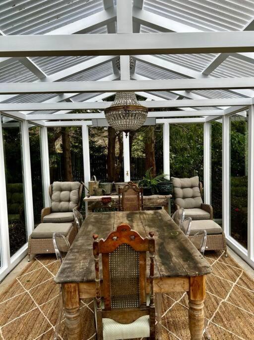 Sunnyside Luxurious 4Br Art Villa, Fireplace, Village 2Mins 웬트워스폴스 외부 사진