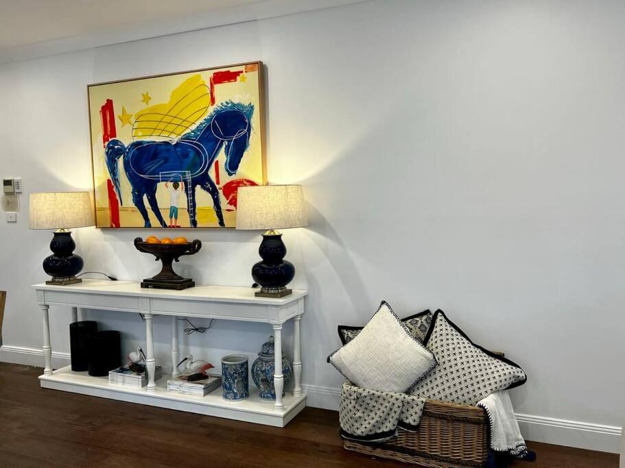 Sunnyside Luxurious 4Br Art Villa, Fireplace, Village 2Mins 웬트워스폴스 외부 사진
